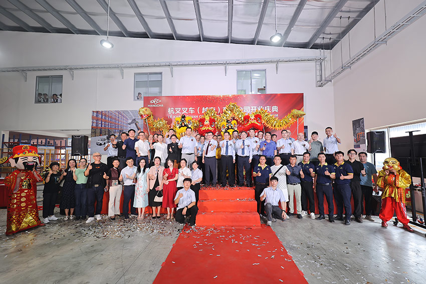 Grand-Opening-of-Hangcha-Vietnam-10